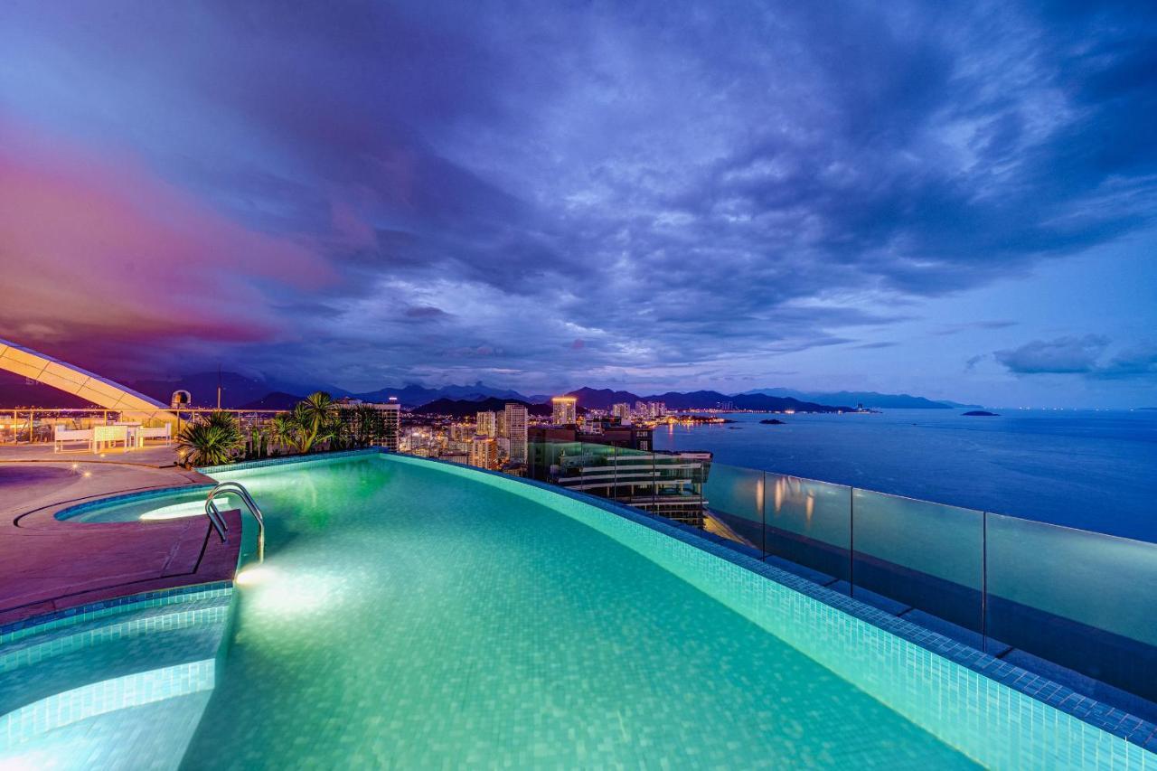 Luxury Condo Nha Trang By Seagroup Екстериор снимка